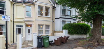 6 bedroom terraced house