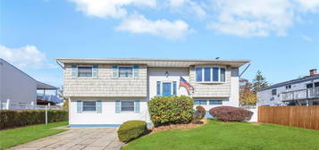 71 Colorado Avenue, Bay Shore, NY 11706