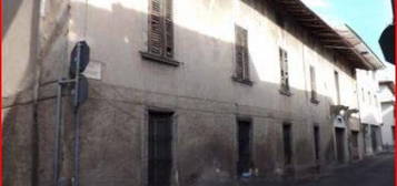 Palazzo - stabile all'asta via C. BATTISTI, 7 ; via C. BATTISTI   7-, Pontoglio, Pontoglio