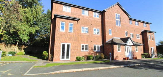 Flat to rent in Oakley Villas, Heaton Moor, Stockport SK4