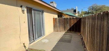 1142 E St Unit C3, Reedley, CA 93654