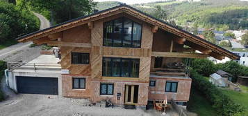 Einfamilienhaus im Südtiroler Landhausstil in Hainfeld