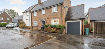 4 bed detached house for sale