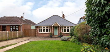 2 bed detached house for sale