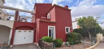 Chalet adosado en Carrer Ressol