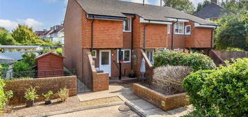 2 bed semi-detached house for sale