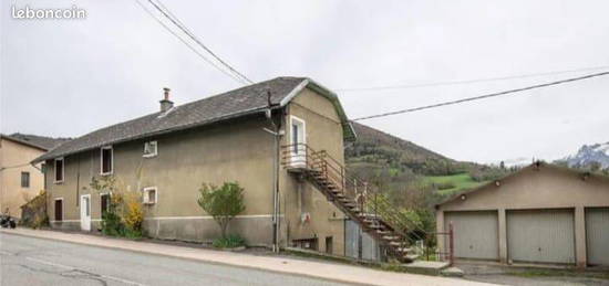 Maison de deux logements