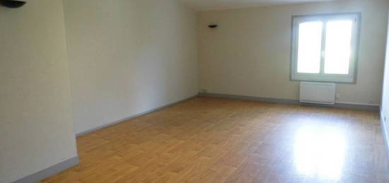 Location appartement 3 pièces 82 m²