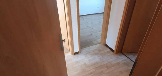 50 m² Wohnung im Dachgeschoss (2. OG), mit Küche und Einbauküche