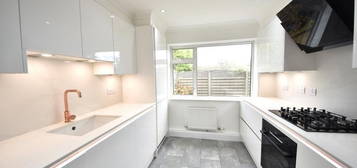 2 bedroom maisonette to rent