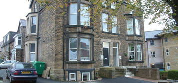 Room to rent in Ensuite Room, Franklin Road, Harrogate HG1