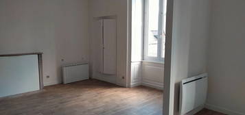 A LOUER APPARTEMENT T4 LA GACILLY 56200 MORBIHAN BRETAGNE