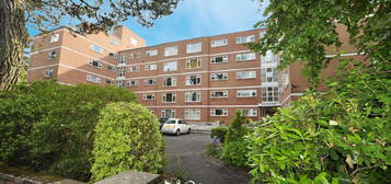 Flat to rent in Dean Park Mansions, Dean Park Road BH1