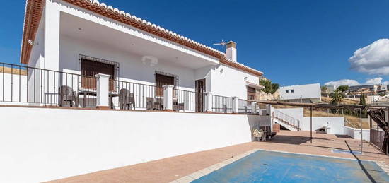 Casa o chalet en venta en Calle Pinos Puente, Altos de la Zubia