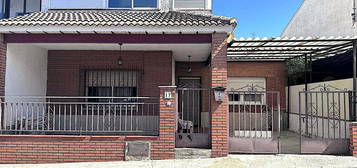 Casa adosada en venta en Calle Clavel, 17, Santa Cruz del Retamar pueblo