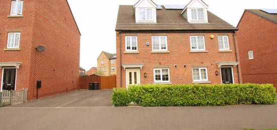 3 bedroom semi-detached house