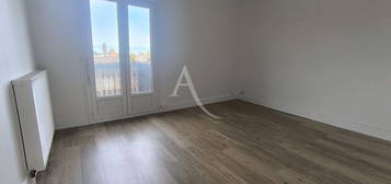 Appartement  à louer, 3 pièces, 2 chambres, 53 m²