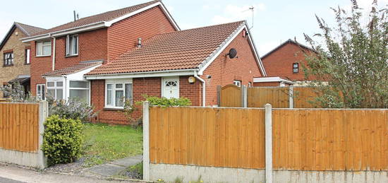 3 bed semi-detached bungalow to rent