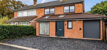 4 bed semi-detached house for sale