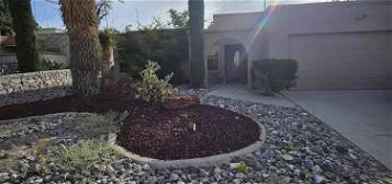 1525 Candlelight Dr, Las Cruces, NM 88011