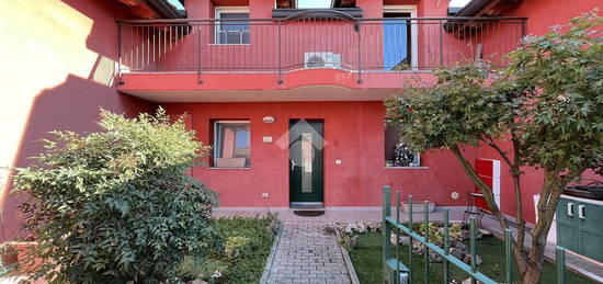 VILLA A SCHIERA A MARTIGNACCO