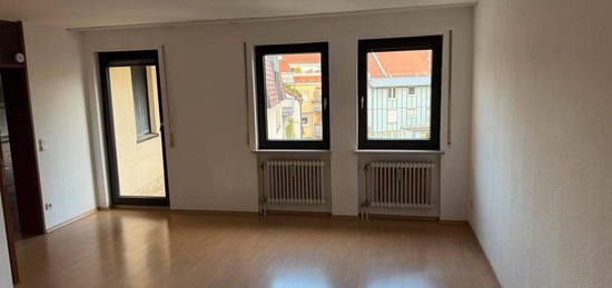 Wohnung mit zweieinhalb Zimmern und Balkon in Nürnberg