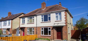 3 bedroom semi-detached house