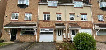 Terraced house to rent in Crowswood Drive, Stalybridge, Cheshire SK15