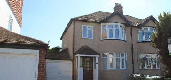 3 bedroom semi-detached house to rent