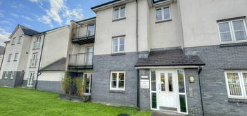 2 bedroom ground floor flat for sale