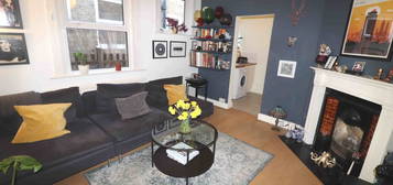 2 bed flat to rent