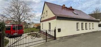 Richtig zuhause: gemütliches, stufenloses Einfamilienhaus mit Garten in Arzberg OT Stehla