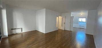 Appartement  à louer, 4 pièces, 2 chambres, 97 m²