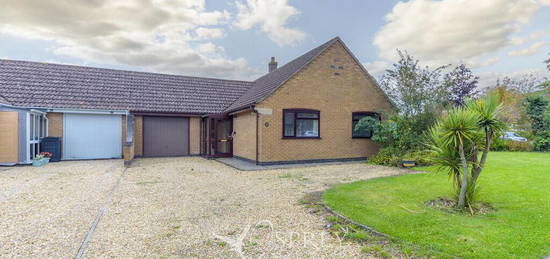 2 bedroom semi-detached bungalow for sale