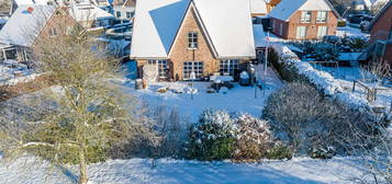 *PROVISIONSFREI* Einfamilienhaus in schöner Feldrandlage in Timmendorfer Strand