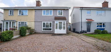 3 bed semi-detached house for sale