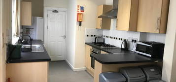 Property to rent in Rhyddings Terrace, Brynmill, Swansea SA2