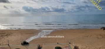 LIDO RUSSELLO IN SPIAGGIA mq 80 con terrazzino