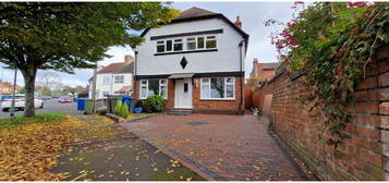 4 bed detached house for sale