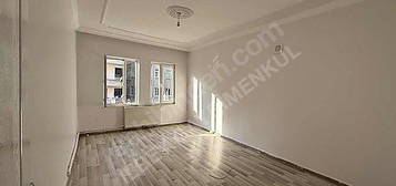 İLBEY GAYRİMENKUL"DEN OFİS ÇARMAR SOKAĞINDA KİRALIK 3+1 DAİRE