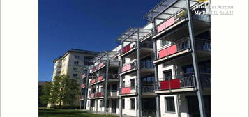 Moderne, helle 3-Zimmer Wohnung mit Balkon in ruhiger Lage  mit Aufzug