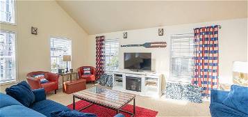 218 N Downing St #A, Seaside, OR 97138