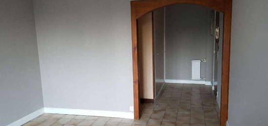 Location appartement 4 pièces 77 m²