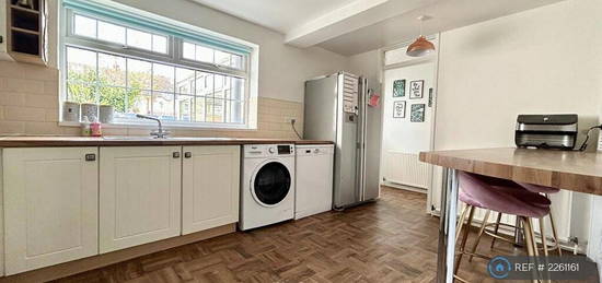 3 bedroom terraced house