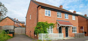 3 bedroom semi-detached house to rent