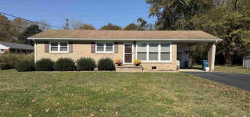 1306 Peggy Ann Dr, Murray, KY 42071