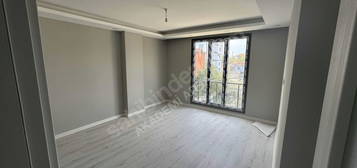 DEĞİRMENKÖY MERKEZDE SIFIR BİNADA ACİL SATILIK 2+1 DAİRE