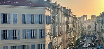 PROCHE DUBOUCHAGE - vrai 4 PIECES - BALCON - VUE