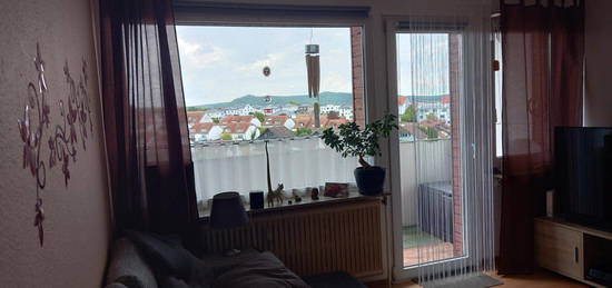 3-Zimmer Wohnung mit Balkon vollmöbliert! Nachmieter gesucht!