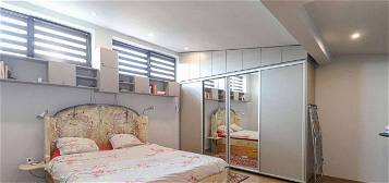 Stilvolle, sanierte 1,5-Zimmer-Wohnung mit Einbauküche in Burgkirchen an der Alz